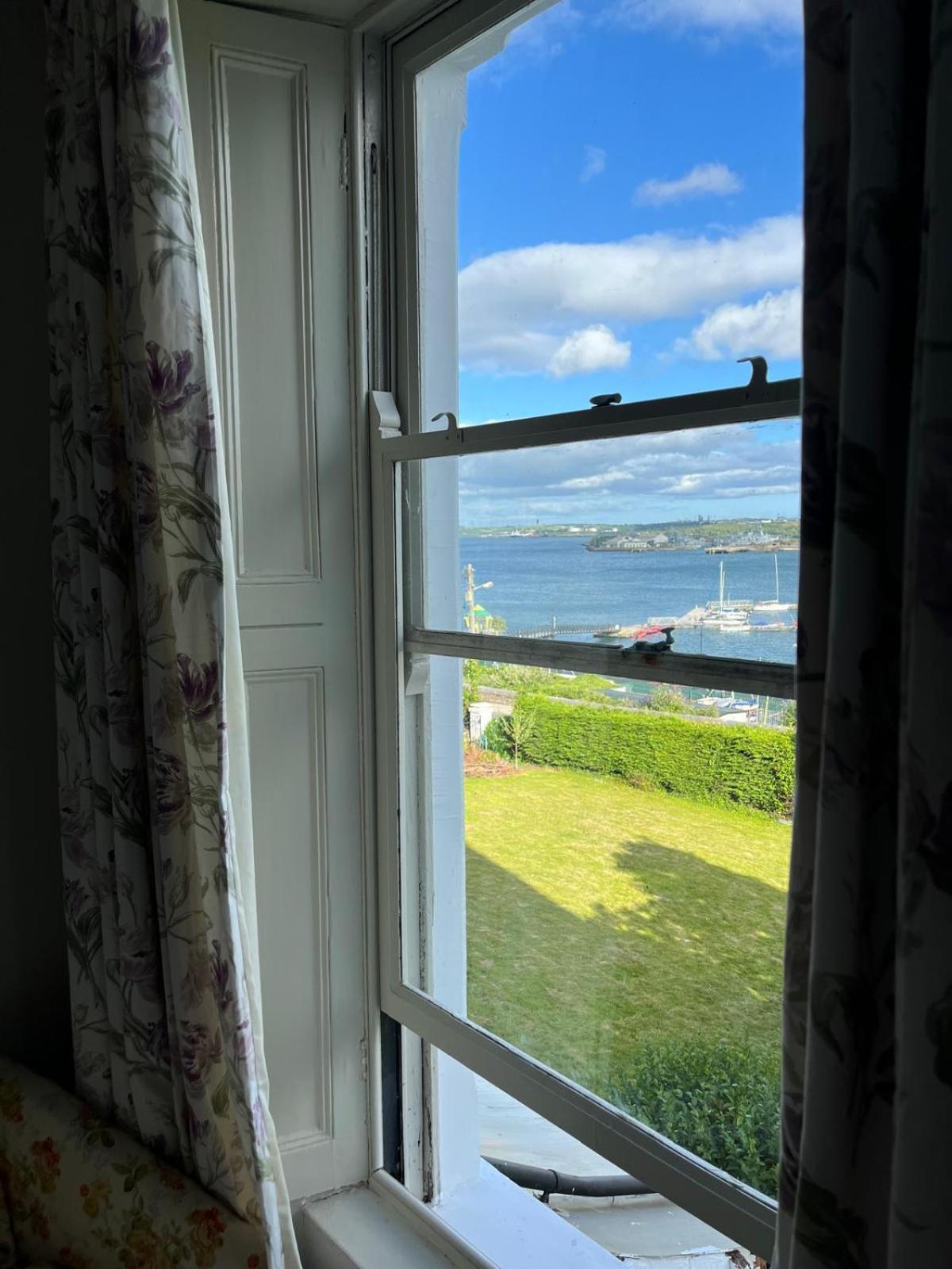 Bed and Breakfast Lynwood House An Cóbh Esterno foto