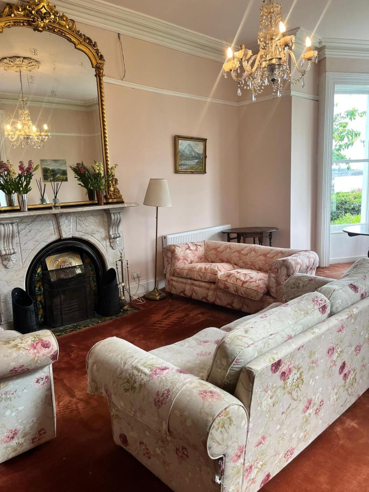 Bed and Breakfast Lynwood House An Cóbh Esterno foto
