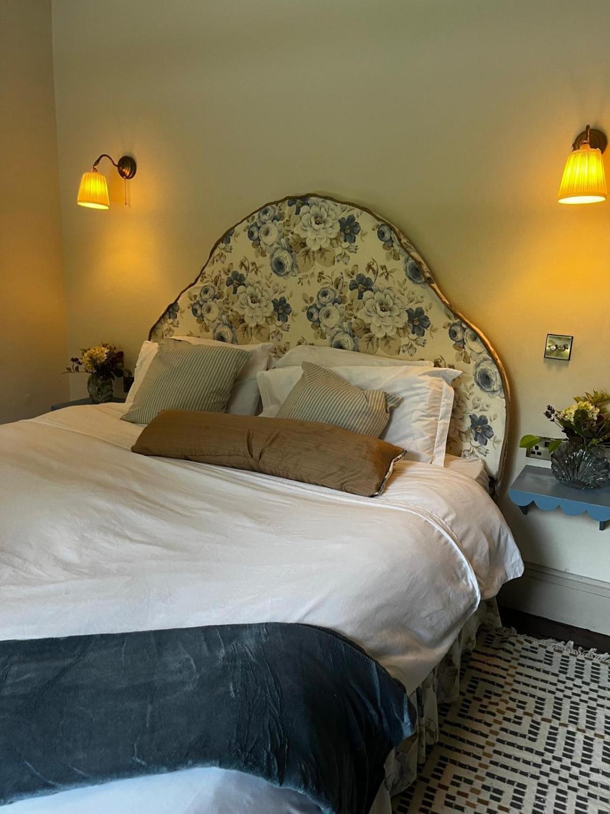 Bed and Breakfast Lynwood House An Cóbh Esterno foto