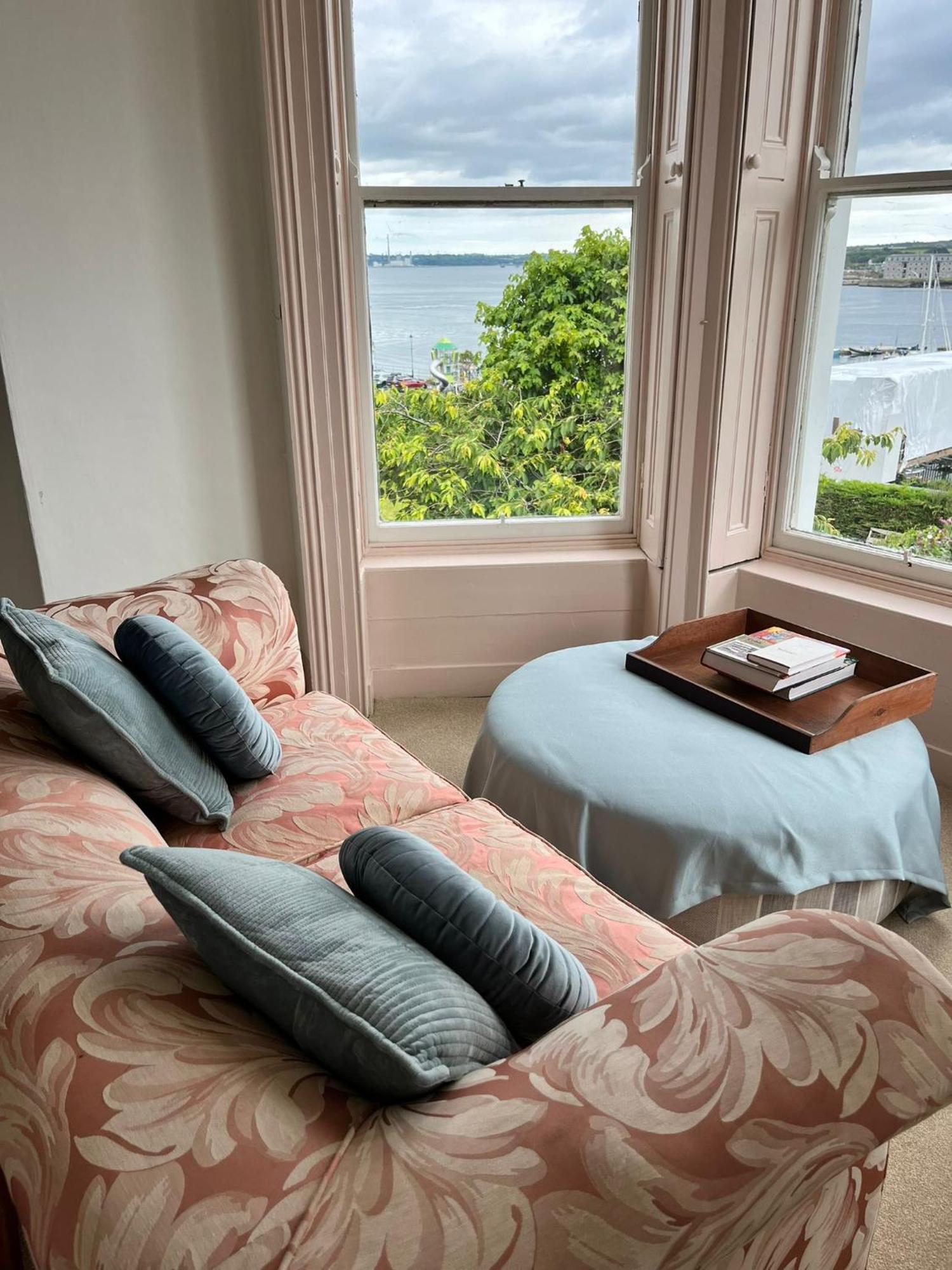 Bed and Breakfast Lynwood House An Cóbh Esterno foto
