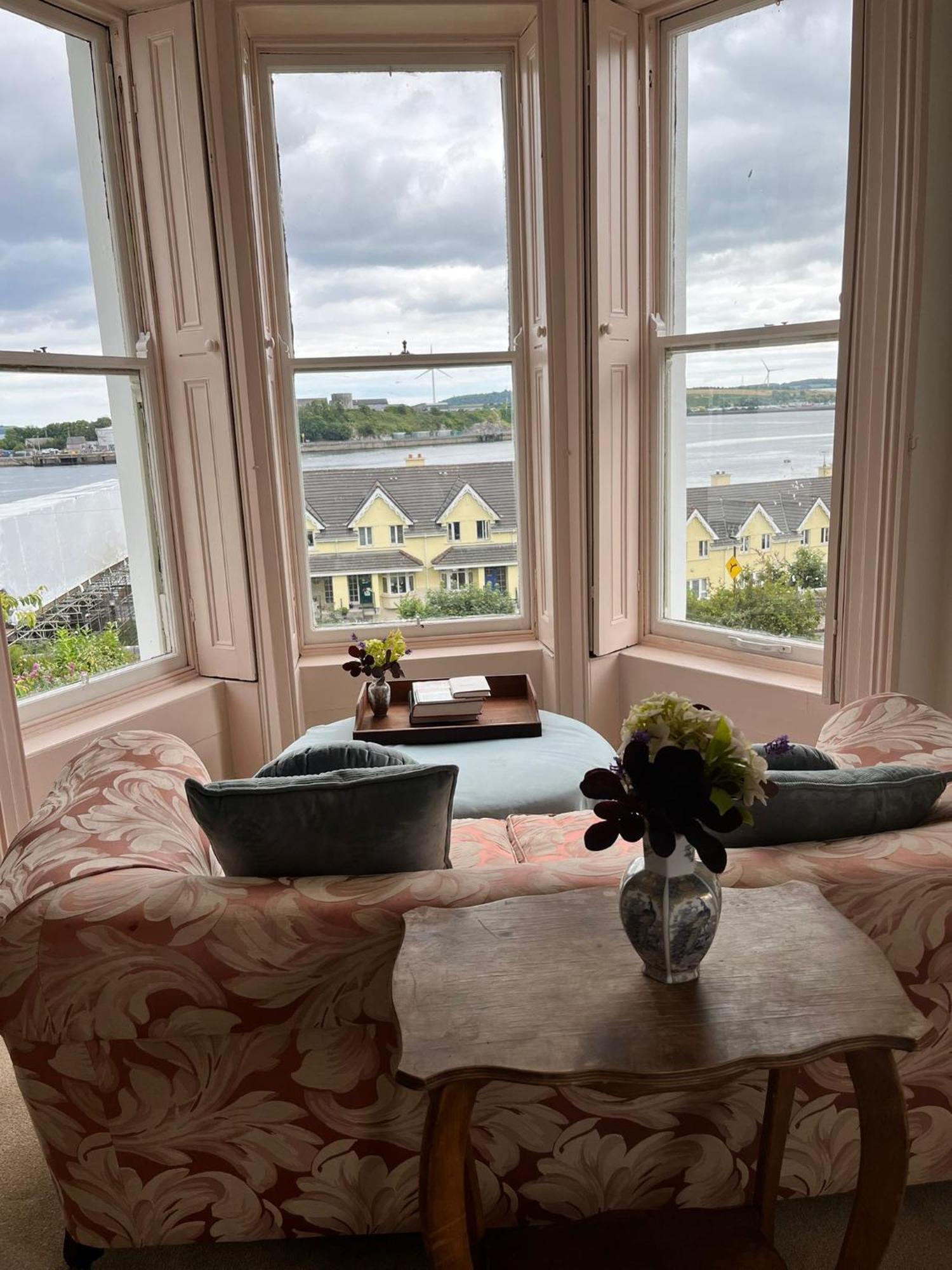 Bed and Breakfast Lynwood House An Cóbh Esterno foto