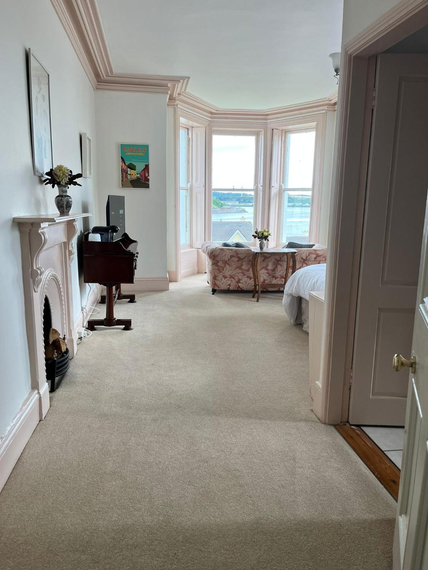 Bed and Breakfast Lynwood House An Cóbh Esterno foto